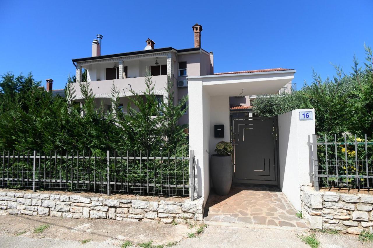 Luxury Apartment Vabriga Tar-Vabriga Bagian luar foto